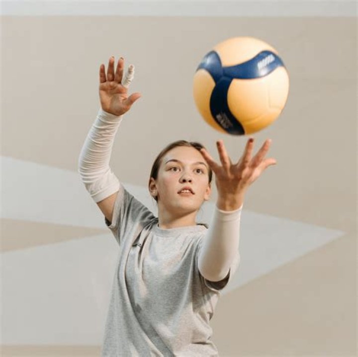 Can a straight have an ace in the middle?