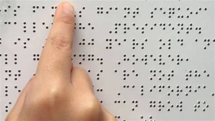 Can normal people read braille?