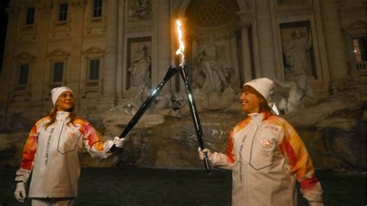How do they keep the Olympic torch lit?