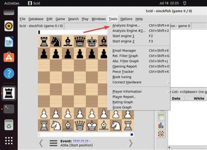 How do you play against stockfish in SCID?