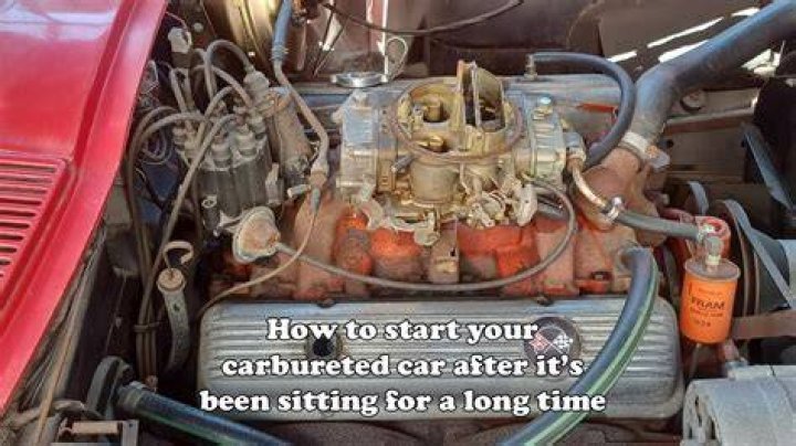 How do you prime a carbureted car?