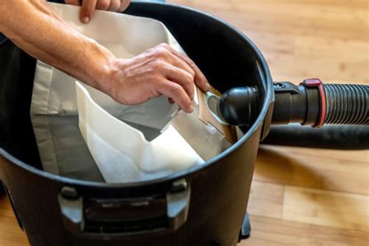 How to Use a Shop VAC: Devinitive Easy Guide