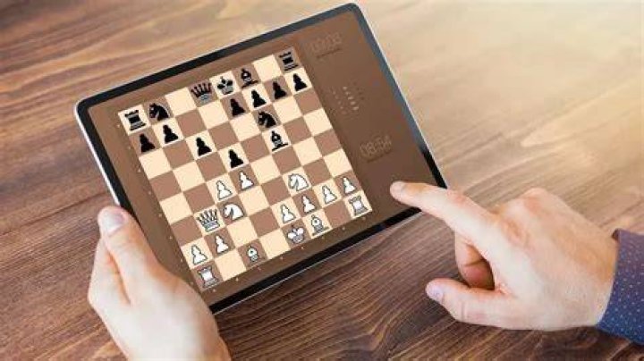 Is playing chess against a computer beneficial?