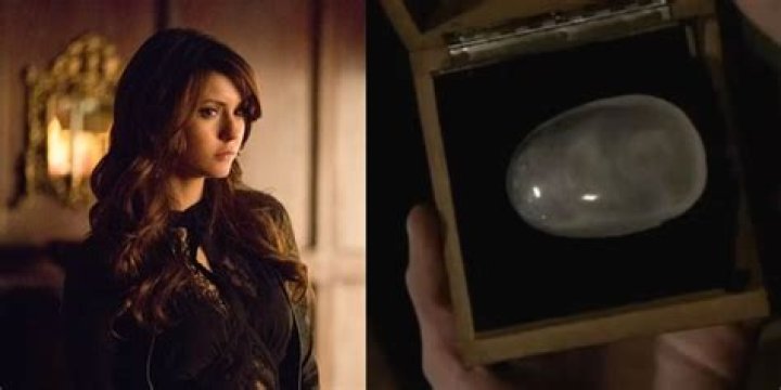 Is the moonstone a locked room mystery?