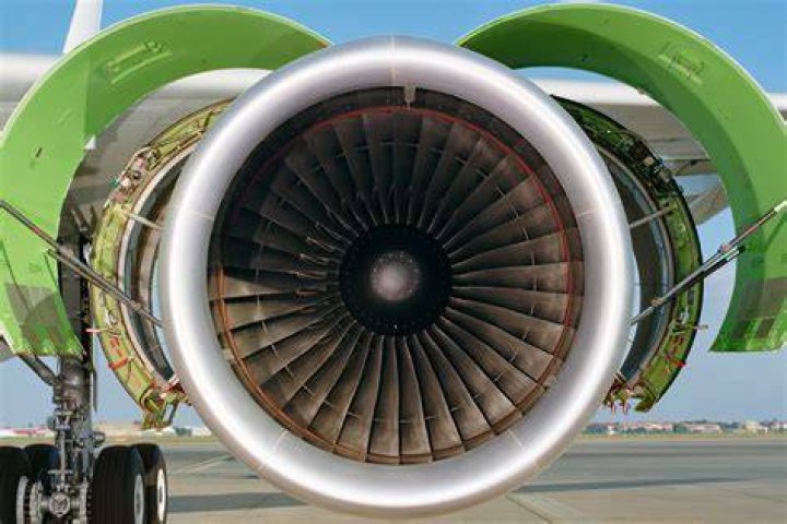 What aircraft use CF6-80C2?