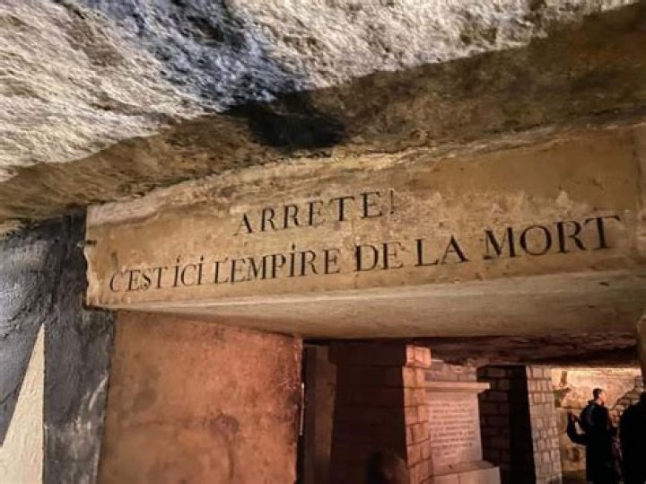 What does it say at the entrance of the catacombs?