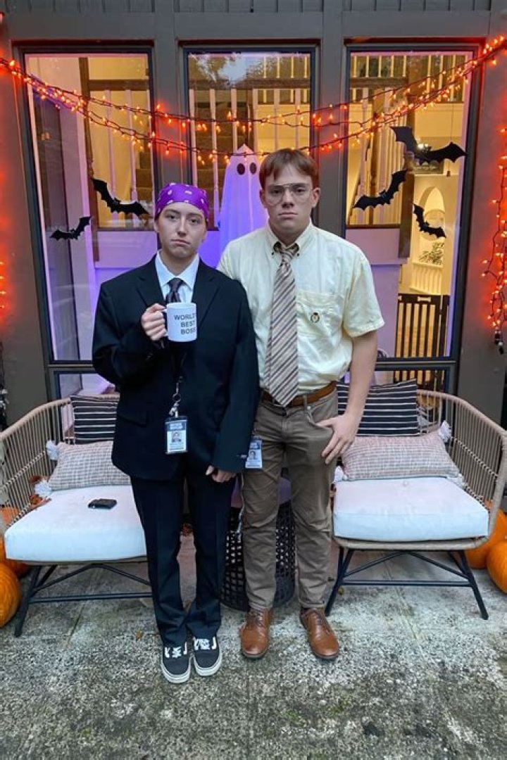 What is the secret symbol Dwight and Michael use?