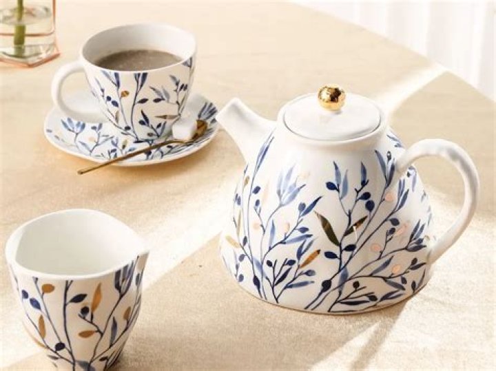 What material is best for teapots?