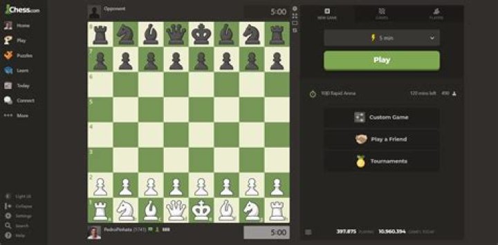 What website can you play chess on?