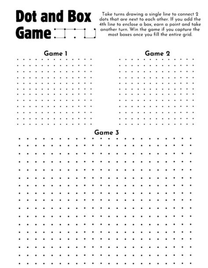 Who has the advantage in dots and boxes?