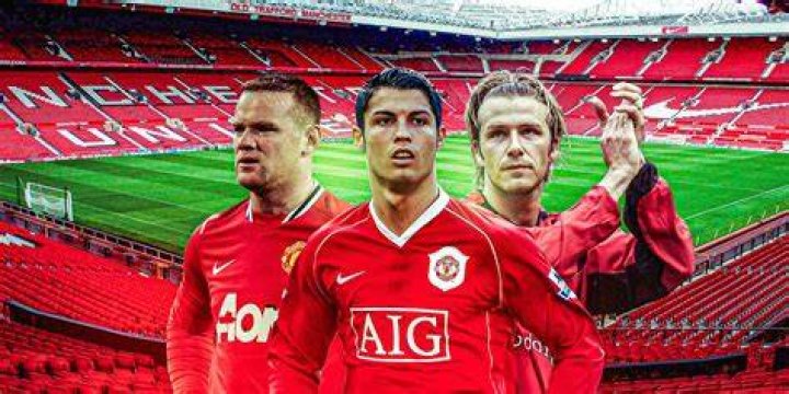 Who wins when 2 players have 2 pairs?