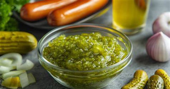 Why is the relish so green in Chicago?